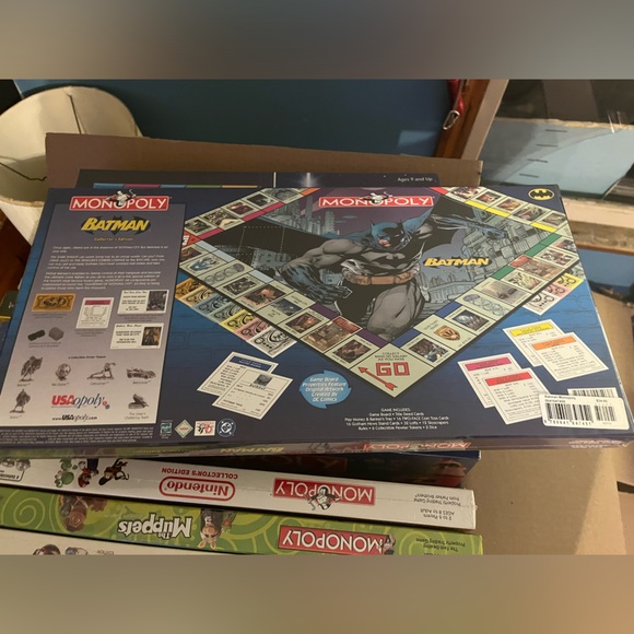 Batman Monopoly - Picture 2 of 2